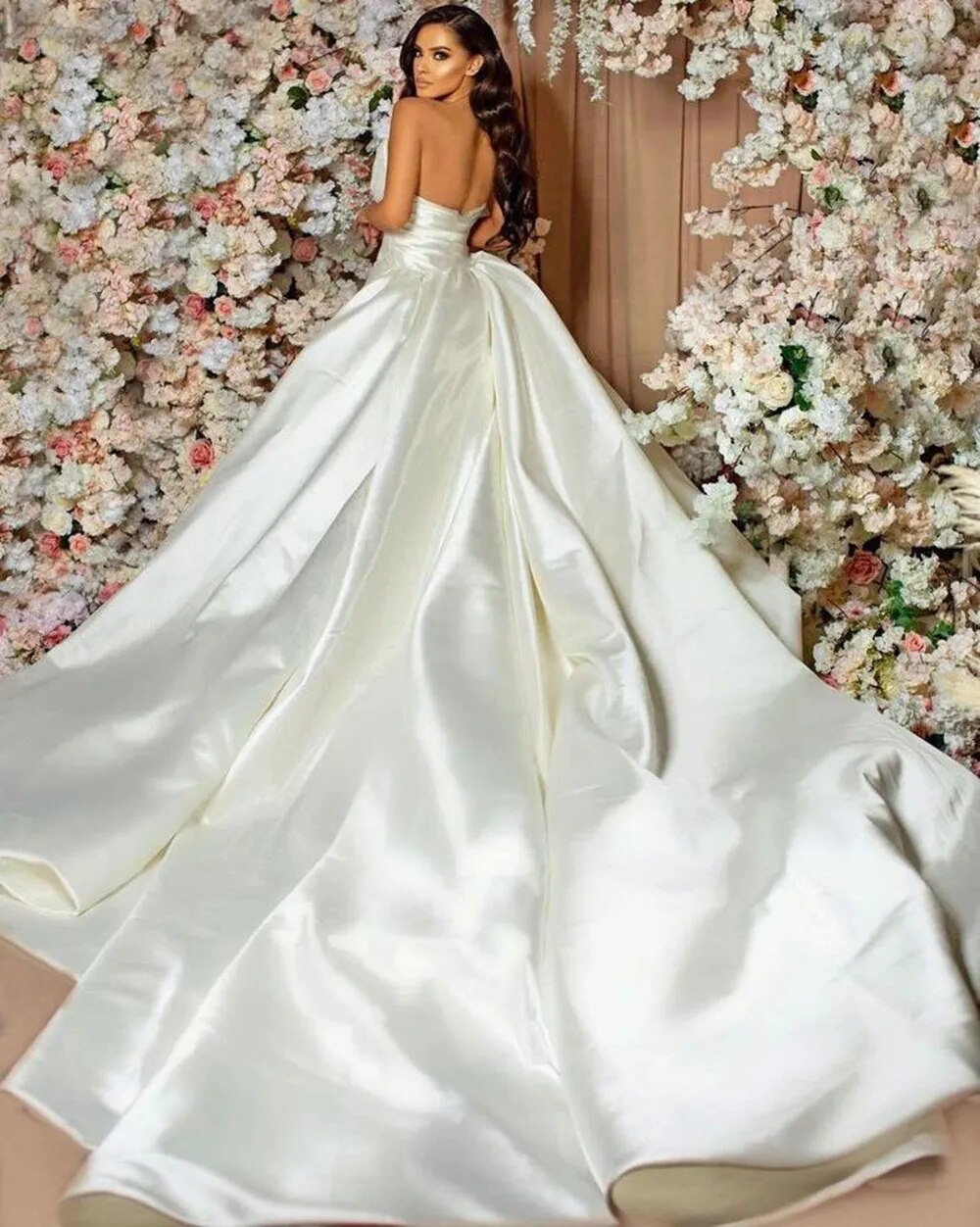 Instagram photo by Wedding Dresses Dubai • Feb 25, 2024 at 2:45 PM